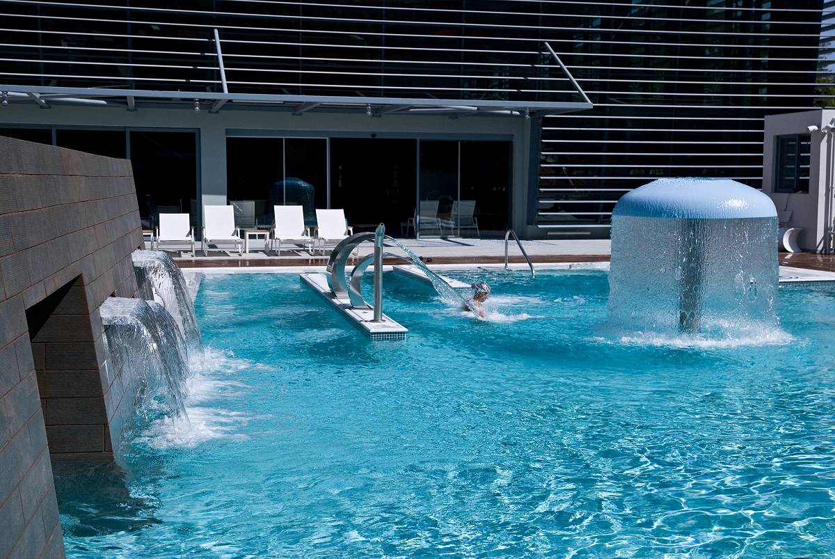 LOUTRAKI: The most ancient Greek resort spa